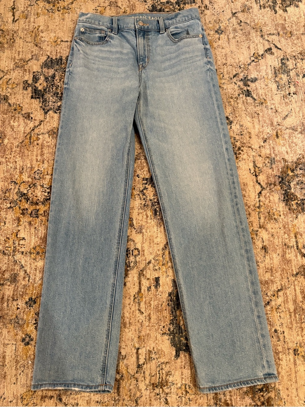 NWOT American Eagle super high rise straight leg blue jeans size 2 regular